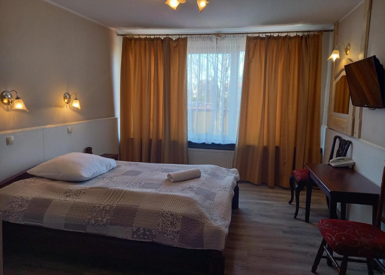 Dworek Staropolski Poznań Esterno foto