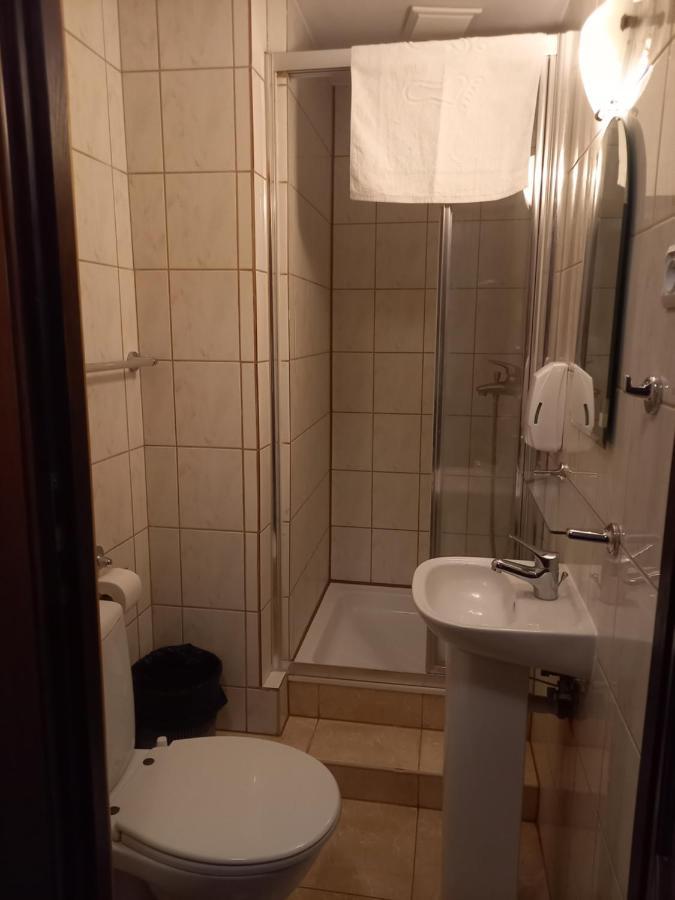Dworek Staropolski Poznań Esterno foto